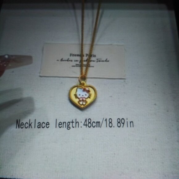 💲4⃣▶▶Hello Kitty Gold Tone Heart Necklace - Picture 4 of 4